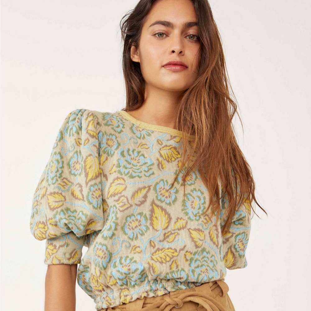 Free people no ordinary top